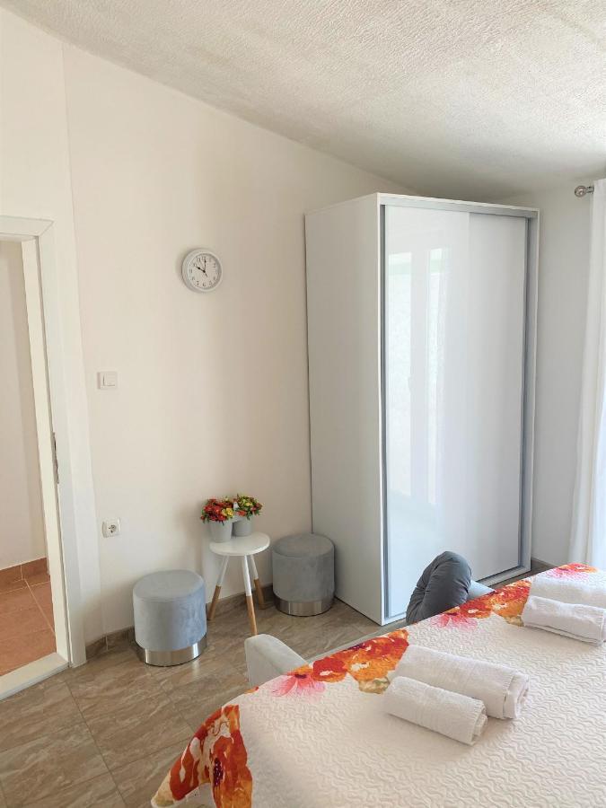 Apartment Beach Makarska Bagian luar foto