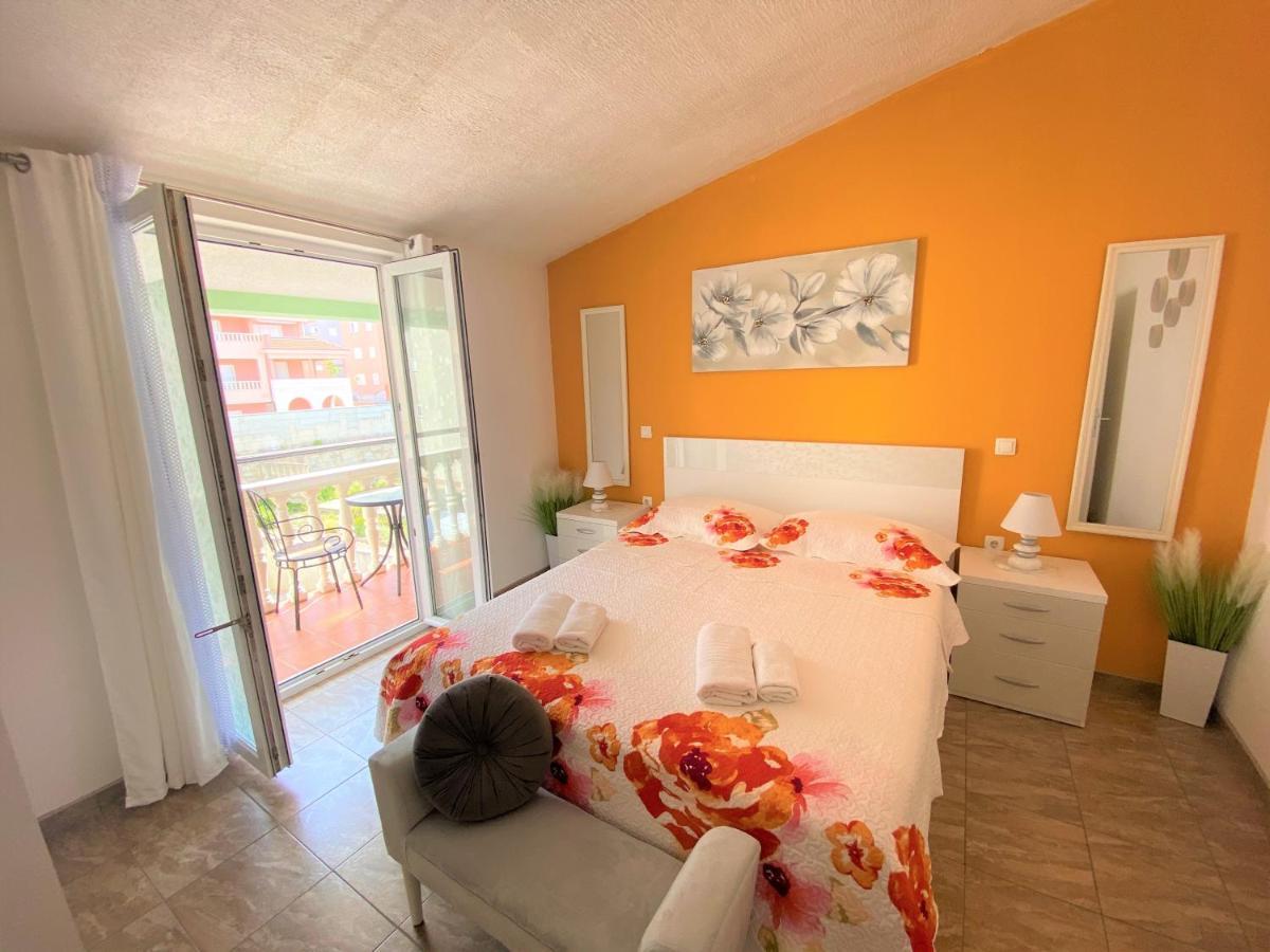 Apartment Beach Makarska Bagian luar foto